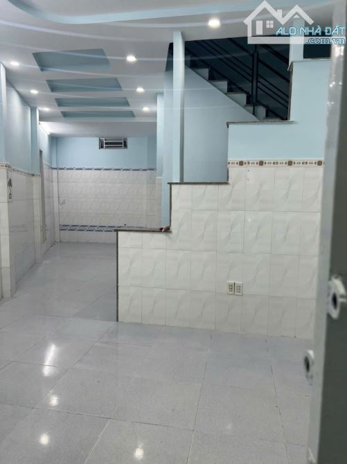 Cho thuê Nhà nguyên căn 4 phòng ngủ dtsd 120m2 gần Gigamall p.Hiệp Bình Chánh