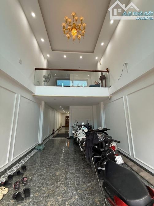 Phan Đình Giót ,diên tích  68m,  7tầng TM, MT 4.2m,giá 25 tỷ Thanh Xuân