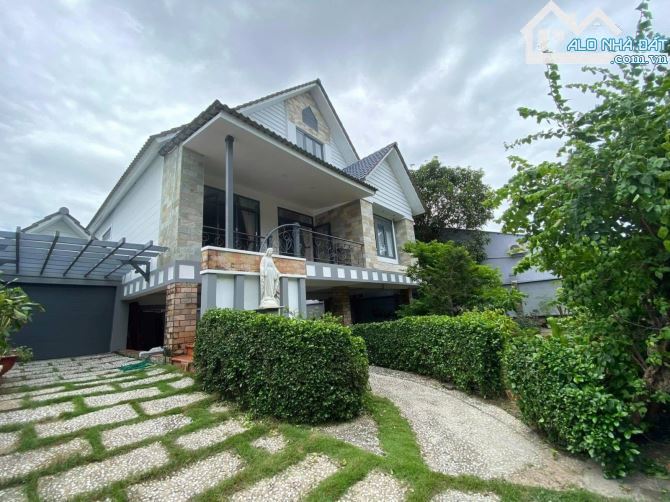 Biêt Thư Vườn Nhi Bỉnh Hóc Môn /17 x19 nhỉnh 6 tỷ