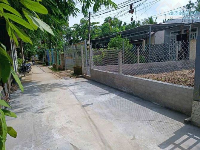 Bán đất 350 m2 đường Nguyễn Văn TRường 1,8 tỷ