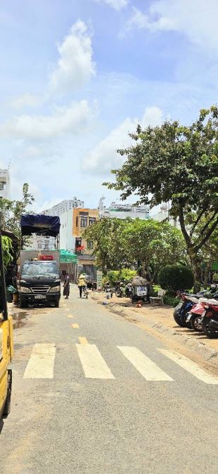 BÁN NHÀ QUẬN 8 - KHU DÂN CƯ BÔNG SAO -  HXH - 4 TẦNG - CHỈ NHỈNH 4 TỶ.