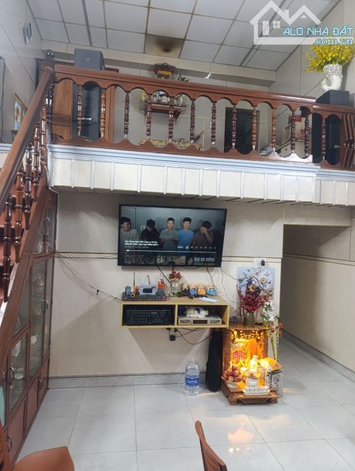 🎉🎉🎉🎉🎉Nhà C4 gác lửng ,chủ đang cần bán gấp Nhà gần biển ,kiệt thông ra biển