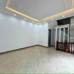 ✨ BÁN NHÀ LÊ TRỌNG TẤN – LÔ GÓC 2 MẶT THOÁNG – 5 TẦNG – THANG MÁY – Ô TÔ VÀO NHÀ