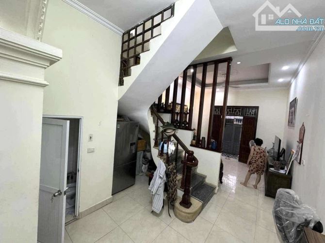KẾ NGUYỄN ĐỨC CẢNH- ĐỦ TIỆN ÍCH, NGÕ BA GÁC- 33M- 6 TỶ 4