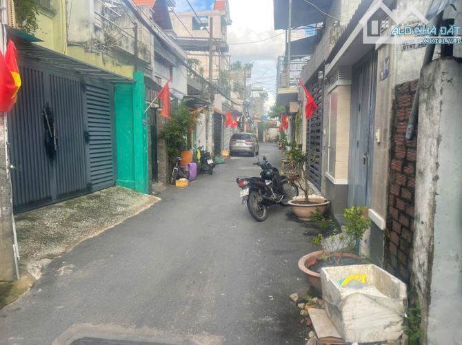 Bán nhà hẻm xe hơi 5m, 656/...F11, Quang Trung, Gò Vấp, 64m2, 3 tầng, 4PN, 5WC, nhỉnh 6 tỷ