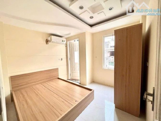 Yên Hòa -9 phòng ngủ,ngõ rộng 3 gác-nhà sát đường ô tô tránh, 42m2, 6 tầng chỉ 9 tỷ