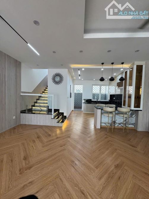 NHÀ 2 TẦNG - DT 67,1M², NGANG 5.6M - NGAY TT HÀNH CHÍNH TP THỦ ĐỨC