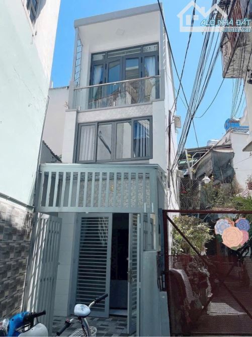 NHÀ BÁN 3 TẤM QUẬN 4 MỚI ĐẸP 1/ KHU VĨNH HỘI GIÁ 3 TỈ 5 RẤT HIẾM SỔ RIÊNG KHU DÂN CƯ