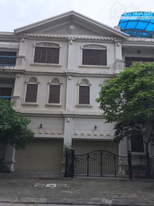 Bán nhà mặt phố Ngô Gia Tự, Long Biên. 85 m2 x 3 Tầng. Ô tô KD, văn phòng, cho thuê.