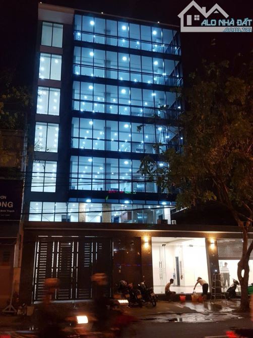 Bán toà nhà văn phòng mặt tiền Bình Thạnh_gần Hutech Ung Văn Khiêm_6x20m_7 tầng_HĐT 115tr
