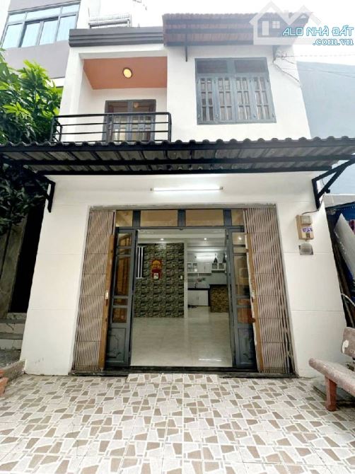 Bán nhà khu gần khu Tên Lửa, 5X8M, 2 tầng, Hẻm xe hơi 5m.