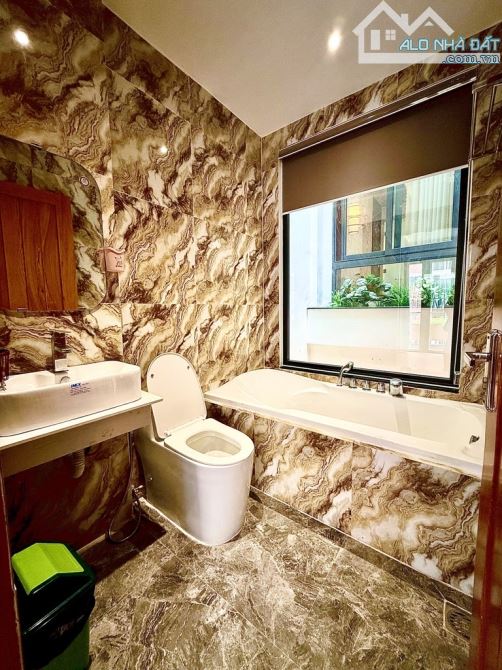 KHU PHÂN LÔ ĐỒNG BỘ - HẺM VIP NHẤT ĐƯỜNG NGUYỄN TƯ GIẢN - NHÀ MỚI ĐẸP - HẺM 8M - NHÀ 5 TẦN - 10