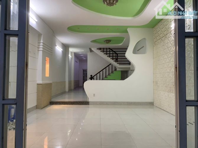 CHO THUÊ NHÀ TRỆT 1 LẦU RỘNG ĐẸP - CẠNH VÒNG XOAY HOÀNG QUỐC VIỆT, NINH KIỀU - 1