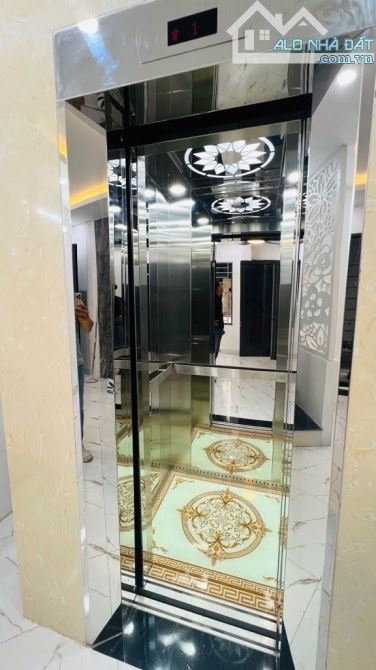 Bán nhà đẹp thang máy Ngã Tư Sở! 30m2 x 5 tầng 4p4wc 8..tỷ - Dân xây mới, gần phố - 1