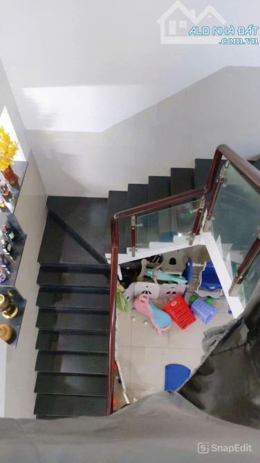 Bán Gấp..5,5 tỷ. Nhà 1T1L đẹp góc 2MT xây tâm huyết P. Tam Hoà. 6x22m. Đường 7m. - 6