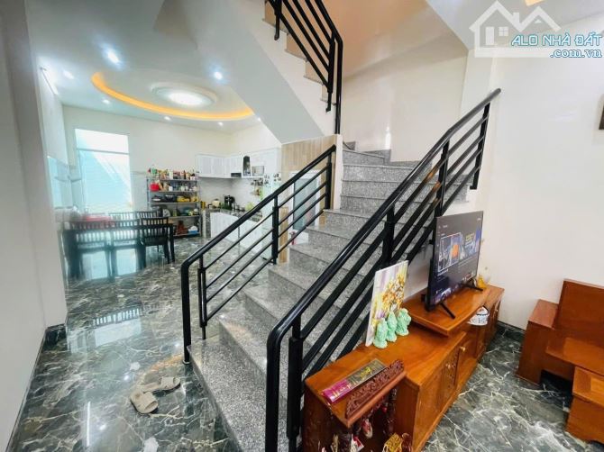 BÁN NHÀ MẶT TIỀN TRẦN XUÂN ĐỘ, TP. VŨNG TÀU – 1 TRỆT 2 LẦU 73m2 GIÁ 6t - 1