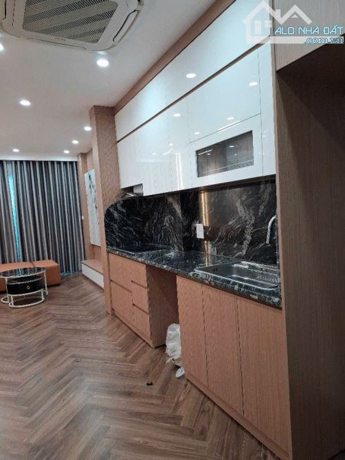 HOA HẬU LONG BIÊN, 6 TẦNG THANG MÁY, OTO VÀO NHÀ, SÁT OTO TRÁNH, 42M2, MT: 3.5M, GIÁ 9.2 T - 1