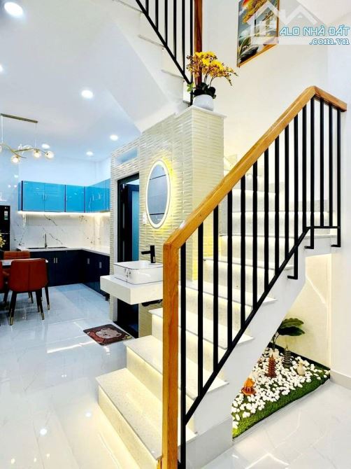 Cô ba ngộp ngân hàng cần bán gấp nhà Sư Vạn Hạnh Quận 10 - 1