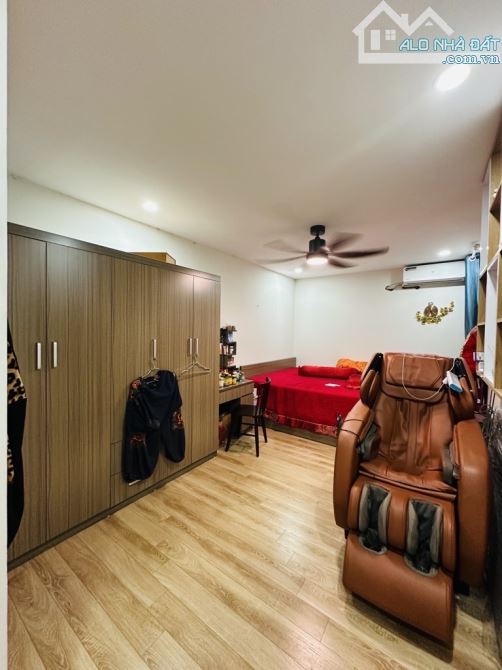 CC TÂY HỒ RIVERVIEW 92M 3 NGỦ 2 WC NỘI THẤT ĐẸP CHỈ 7,5 TỶ-LH: - 1