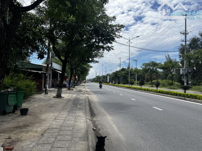 Hiếm! Khó có lô nào 3 mặt đường giá tốt đường Lạc Long Quân - Hội An - 1