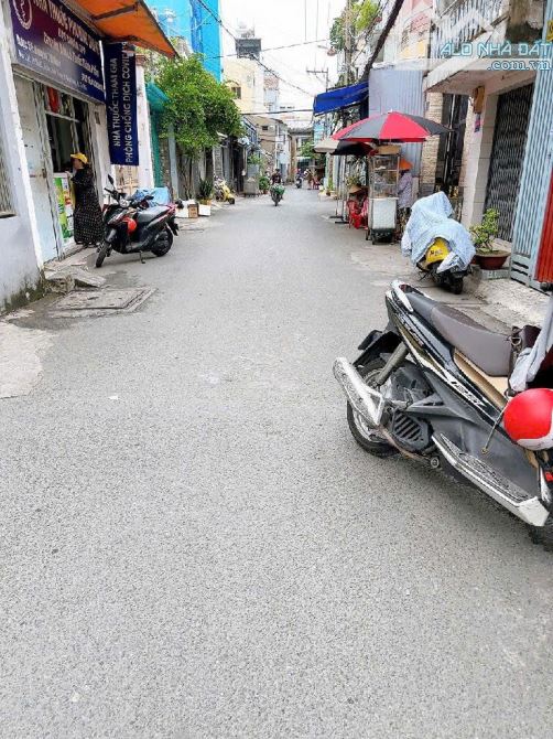 BÁN NHÀ TRỊNH ĐÌNH TRỌNG - TÂN PHÚ - XE HƠI NGỦ TRONG NHÀ - 4x24 - 2 TẦNG - CHỈ 8.4 TỶ! - 1