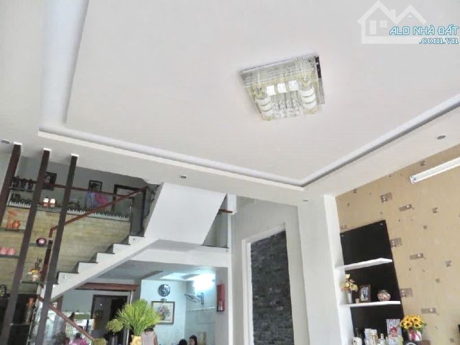 NHÀ ĐẸP VÀO Ở NGAY KHU VIP NVA GẦN SÔNG MÁT MẺ ĐƯỜNG 7M5 CHỈ 8 TỶ - 1