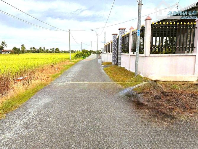 Hàng thơm, 150m2 đất thổ cư view kênh cực đẹp chỉ 420tr - 1
