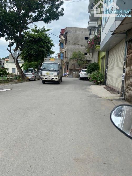 Bán gấp đất Đông Mỹ - Vạn Phúc ô tô vào đất,phân lô, diện tích rộng giá 5,45 tỷ - 1