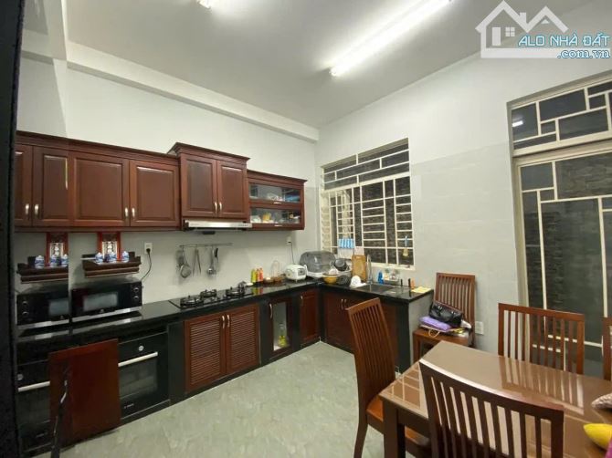 BÁN NHÀ MẶT TIỀN PHAN VĂN NĂM,4 TẦNG, 35M2,DÒNG TIỀN 15 TR/T, GIÁ 5,6 TỶ - 1