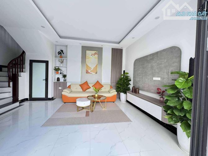 CHỈ 5 TỶ NHỎ SỞ HỮU NGAY NGÔI NHÀ 38M2 - 5 TẦNG - 3 NGỦ NHƯ HÌNH - 5M RA ĐƯỜNG VỈA HÈ - 1