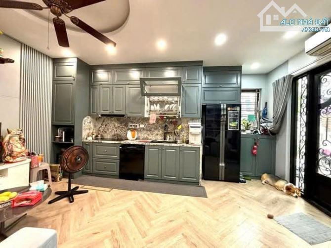 Bán Nhà Phường Hàng Buồm, Quận Hoàn Kiếm - Lô góc - 38m2 x 5 Tầng - Sổ đỏ riêng, vuông đẹp - 1