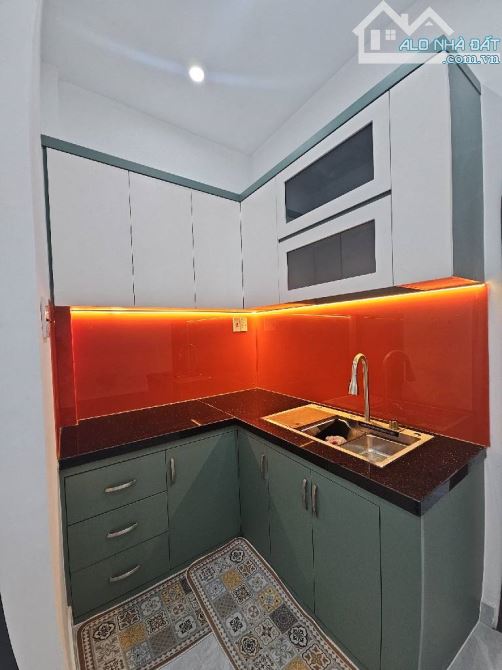 Bán nhà mặt tiền Trần Thủ Độ, Nhà 2 tầng 31m2 đẹp, gần Nguyễn Sơn, Tân Phú, chỉ hơn 4 tỷ - 1