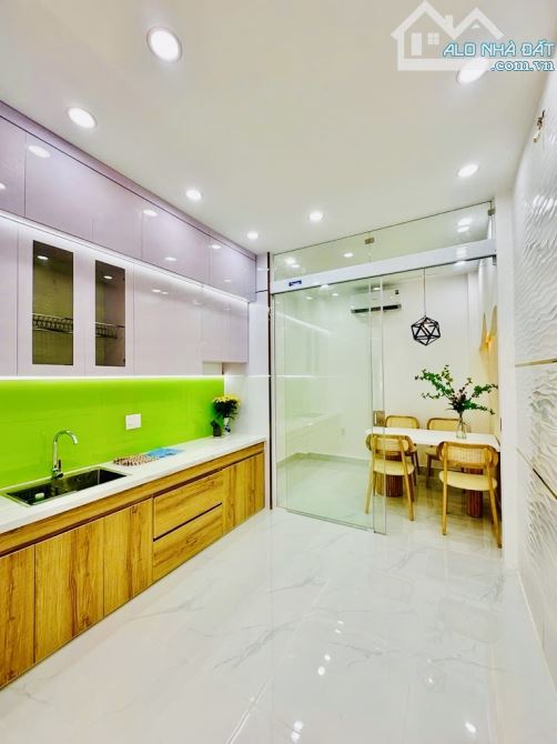 Bán nhà 3 phòng ngủ Quang Trung, phường 8, Gò Vấp, hẻm ô tô, chỉ 4 tỷ ++ - 1