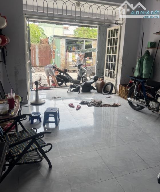 Bán nhà 2 tầng 40m2 (4x11), Hẻm xe tải Mã Lò, Gần Hương Lộ 2, Tân Kỳ Tân Quý, chỉ hơn 2 tỷ - 1