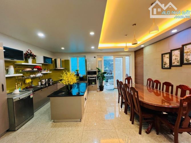 V.IP BTHƯ MINI . 4TÂNG BTCT. 120M2 (120M2) SỔ VUÔNG. 5PN . 6WC . FULL NỘI THẤT . - 1
