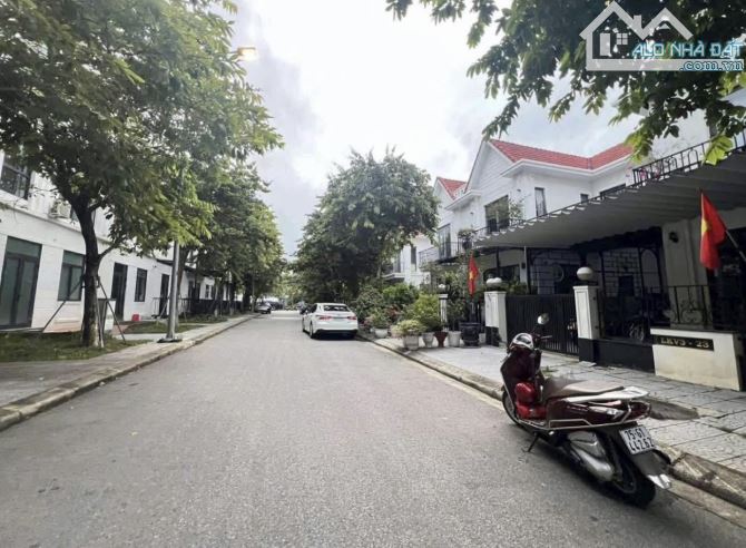 Bán Biệt Thự 02 tầng tại Khu đô Thị Royal Park cạnh đường Lê Đức Anh giá 4,44 ty ( TL ) - 1