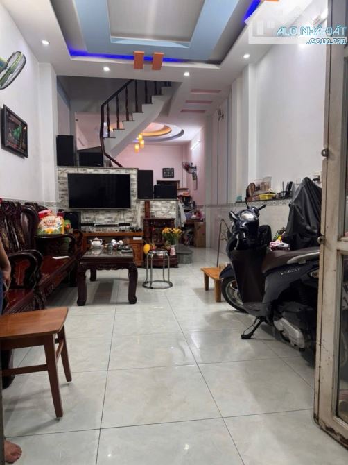 Bán nhà 4 tầng đẹp, 67m2 (4x17), Hẻm xe tải Lê Đình Cẩn, Gần Tên Lửa, Aeon, Chỉ hơn 5 tỷ - 1