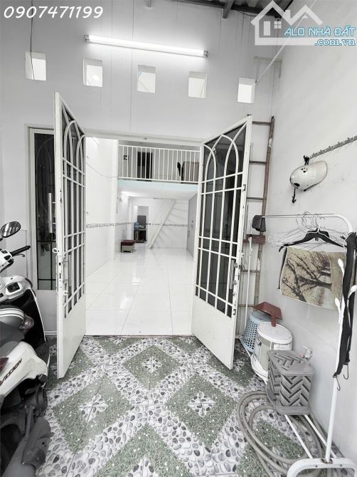 🔥 SIÊU PHẨM NHÀ ĐẸP NGUYÊN CĂN – QUẬN 12 – SỔ HỒNG RIÊNG 🔥 Hẻm xe hơi - 1