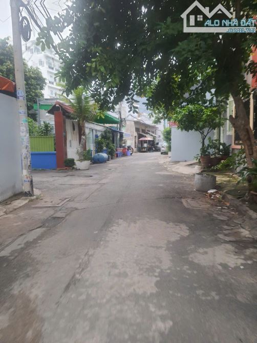 Tân Phú hẻm 6m nhựa - 148m2 - ngang gần 7m - mua tiện xây mới mới 5 tầng - 15 tỷ - 1