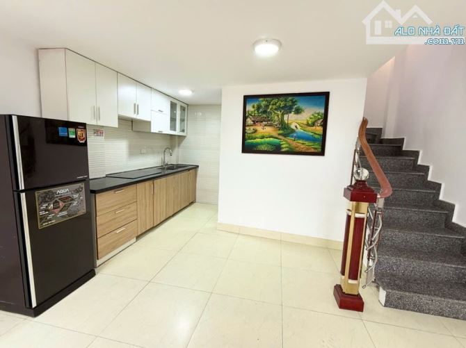 🏡 🌼🌼🌼 1 chiếc nhà dân xây chắc chắn Gia Quất, Thượng Thanh, Long Biên 32 m2 chỉ 5.2 - 1