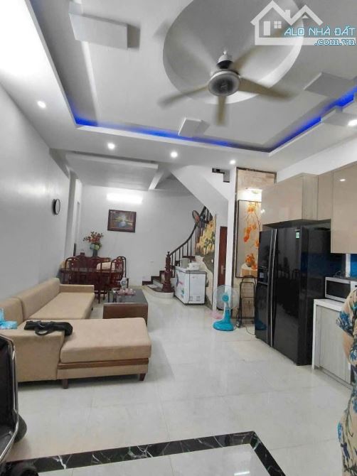 Cho thuê nhà ngõ 14 Phan Đình Giót, La Khê, Hà Đông, HN. DT 45m x 5 tầng, giá 15tr - 1