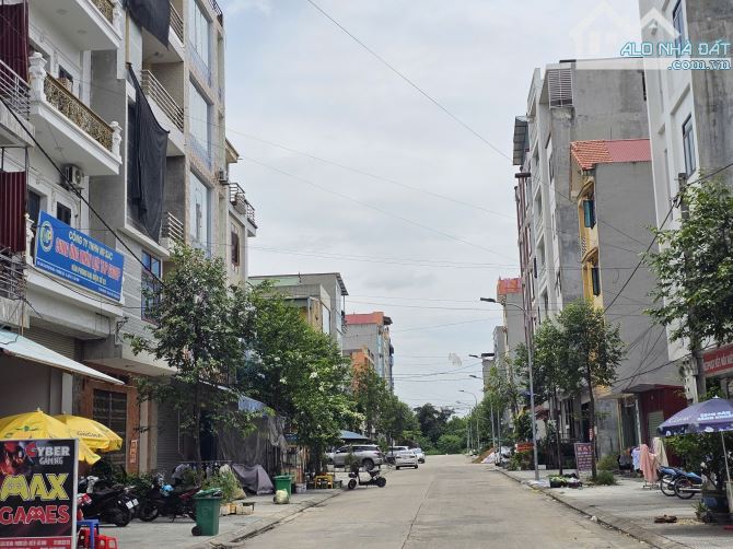 Bán đất giãn dân do nha làn 3 trục chính DT 120m, MT6m, Hướng TB, Giá 5,4 tỷ - 1