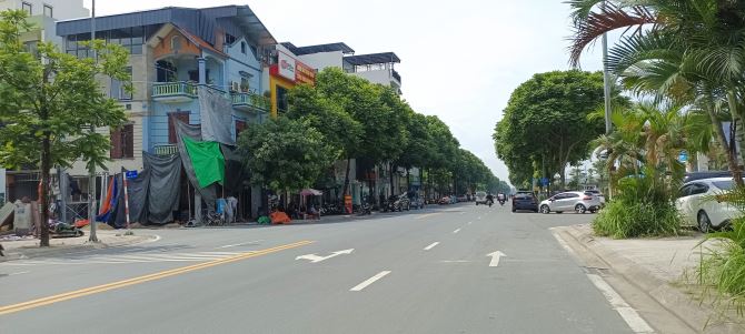 Bán nhanh lô đất Phố Hoa Lâm, 72m2, MT rộng, vỉa hè, ô tô tránh thoải mái, gần Big C - 1