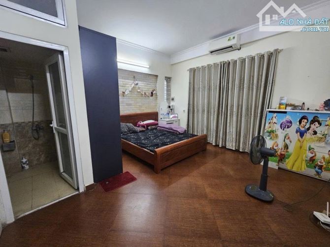 Bán Nhà Đất Xây CCMN DT 110m² Tặng Nhà 3 TầngTrung Tâm Ba Đình Giá Đầu Tư Nhỉnh 16ty - 1