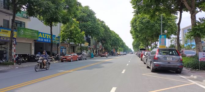 Bán nhanh lô đất Phố Hoa Lâm, 50m2, MT rộng, ô tô vào đất/đổ cửa thoải mái, gần Big C - 1