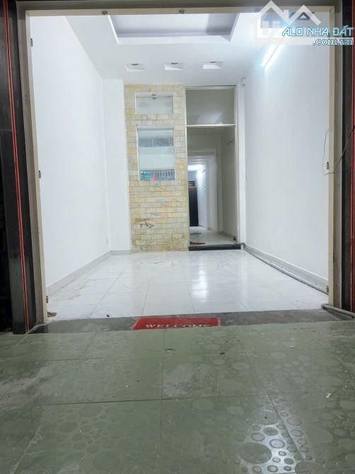 BÁN NHÀ MẶT TIỀN HẺM KINH DOANH 4 TẤM GIÁ 6Tỉ KHU DÂN CƯ GẦN CHỢ 200 XÓM CHIẾU - 1