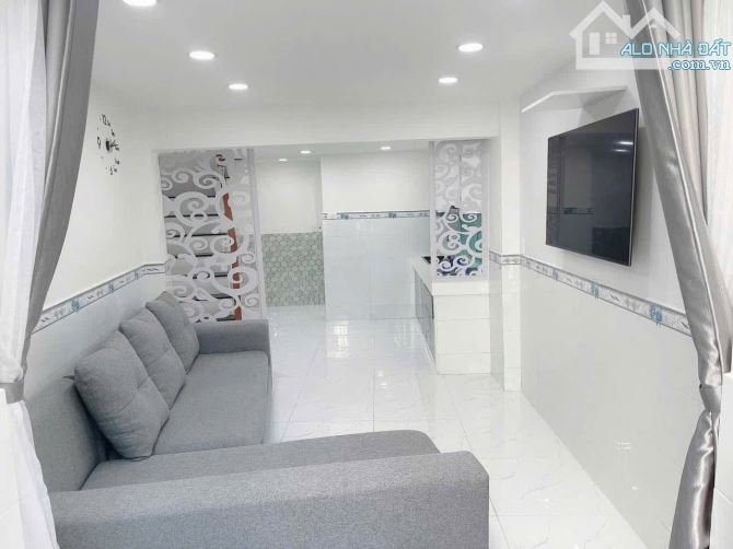 NHÀ BÁN 3 TẤM QUẬN 4 MỚI ĐẸP 1/ KHU VĨNH HỘI GIÁ 3 TỈ 5 RẤT HIẾM SỔ RIÊNG KHU DÂN CƯ - 1