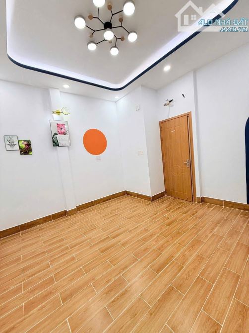 NGAY HOÀNG HOA THÁM - BÌNH THẠNH - 2 TẦNG 60M2 - CHỈ NHỈNH 4 TL - 1