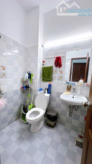 Mặt tiền đường số Khánh Hội vip Q4 có 5 tỷ - 12