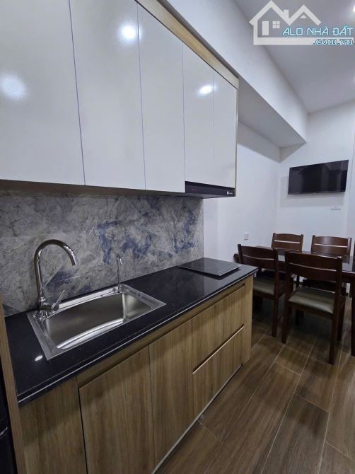 DỊCH VỌNG HẬU - Toà 21CHDV 80m2 6 tầng MT 12.5m full đồ - Thang máy - Đắc địa - 24,5 tỷ - 2